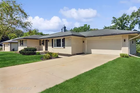 1902 Oak Leaf Dr, South Beloit, IL 61080 photo 5
