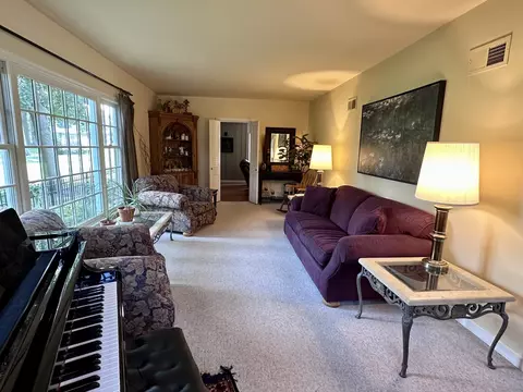 520 E Roosevelt St, Dekalb, IL 60115 photo 5
