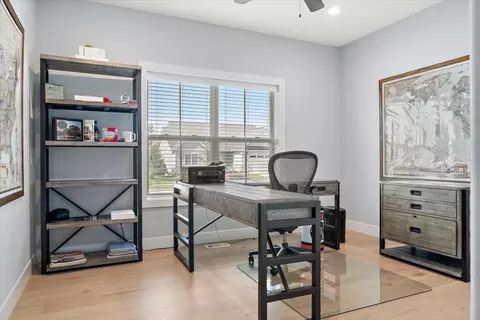 809 Table Rock Cir, Normal, IL 61761 photo 15