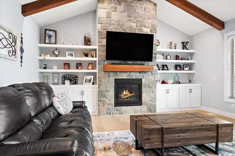 809 Table Rock Cir, Normal, IL 61761 photo 6