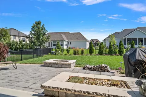 809 Table Rock Cir, Normal, IL 61761 photo 32