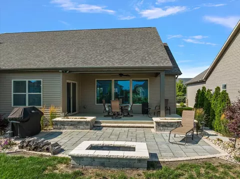 809 Table Rock Cir, Normal, IL 61761 photo 35