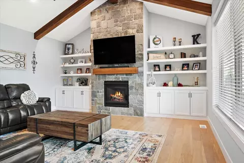 809 Table Rock Cir, Normal, IL 61761 photo 7