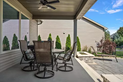 809 Table Rock Cir, Normal, IL 61761 photo 31