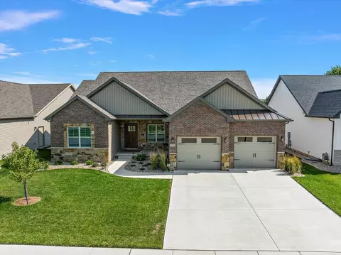 809 Table Rock Cir, Normal, IL 61761