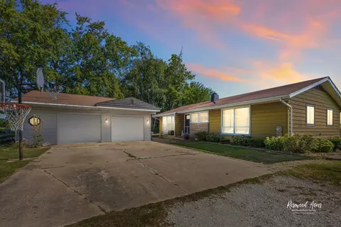 150 E North St, Union Hill, IL 60969