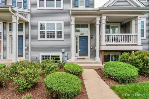 1662 Sandcastle Ln, Pingree Grove, IL 60140