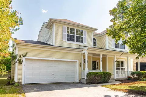 309 N Crooked Lake Ln, Lindenhurst, IL 60046