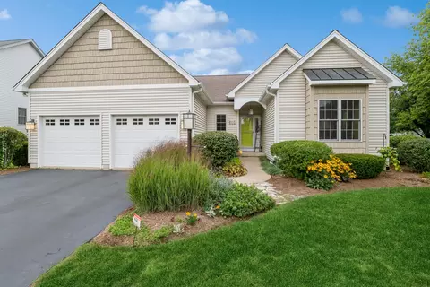 660 Indigo Ln, Woodstock, IL 60098