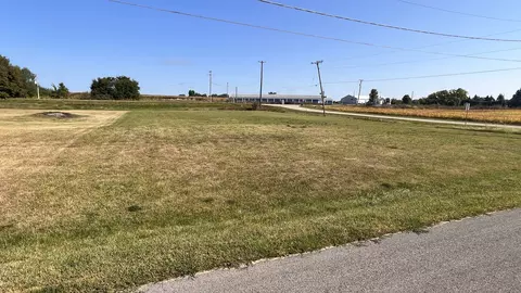 1 Locust Ct, Morrison, IL 61270