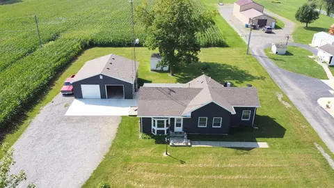 2318 W 2000 Rd S, Kankakee, IL 60901