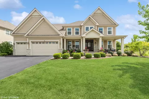 34 N Empress Dr, Hawthorn Woods, IL 60047