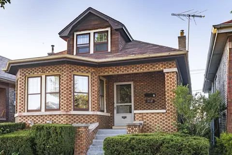 6945 26th St, Berwyn, IL 60402