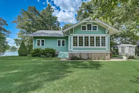 26170 W Spring Grove Rd, Antioch, IL 60002