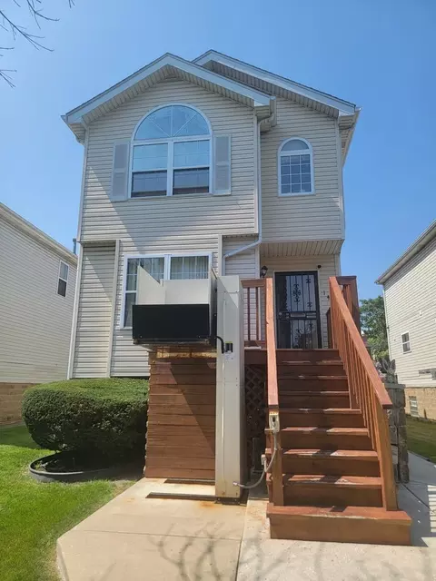 140 N Parkside Ave, Chicago, IL 60644