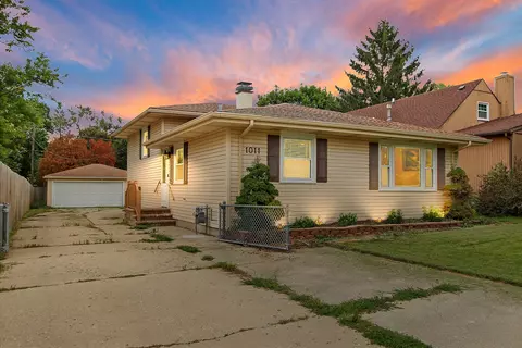 1011 E Liberty St, Wauconda, IL 60084