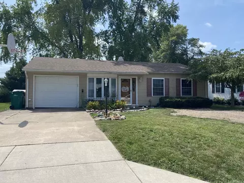 18 Sunbury Dr, Streator, IL 61364
