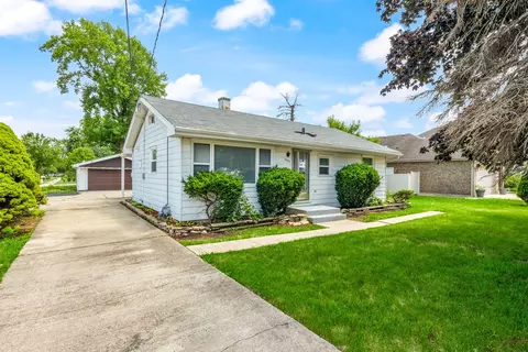 8603 Linder Ave, Burbank, IL 60459