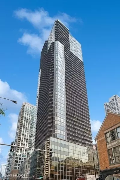 10 E Ontario St #1111, Chicago, IL 60611