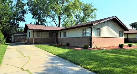 332 Farragut St, Park Forest, IL 60466