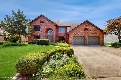 10561 Palos West Dr, Palos Park, IL 60464