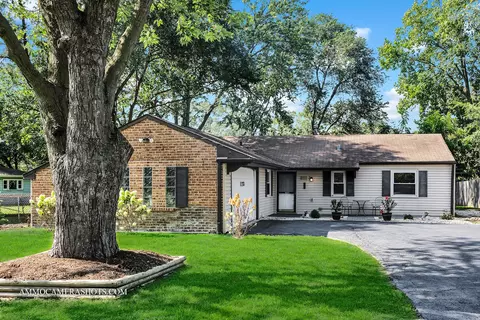 173 S Pinecrest Rd, Bolingbrook, IL 60440