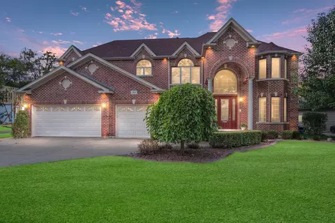 111 W North St, Itasca, IL 60143