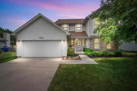 3236 Meadow Trl E, Dekalb, IL 60115