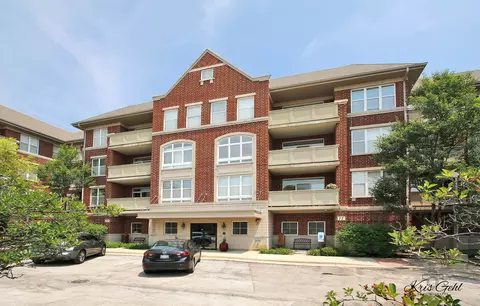77 N Quentin Rd #212, Palatine, IL 60067