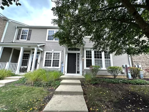 237 Springbrook Trl S, Oswego, IL 60543