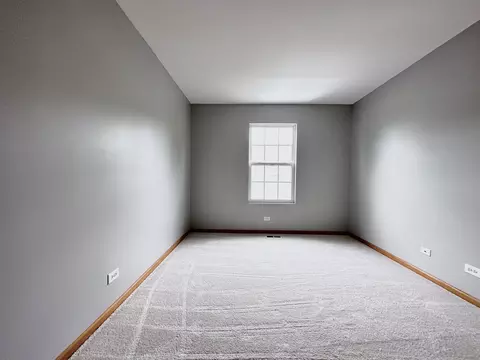 237 Springbrook Trl S, Oswego, IL 60543 photo 17
