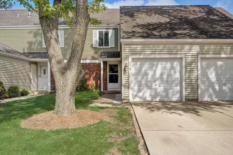 7719 Bolton Way, Hanover Park, IL 60133