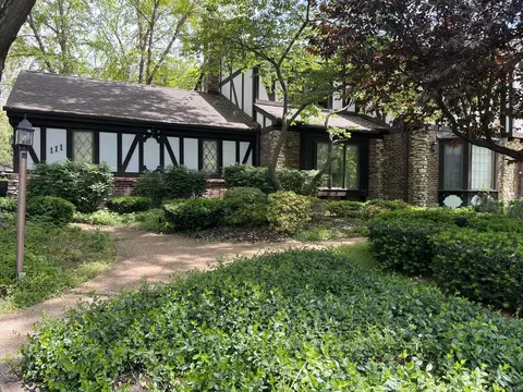 111 Brandon Ave, Glen Ellyn, IL 60137