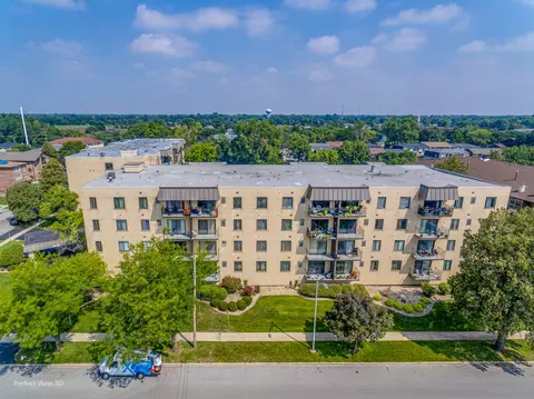 5840 W 104th St #408, Oak Lawn, IL 60453