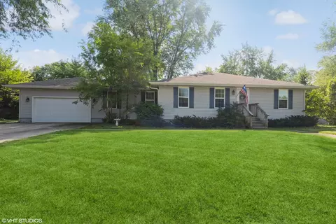 1912 Lakewood Ave, Mchenry, IL 60050