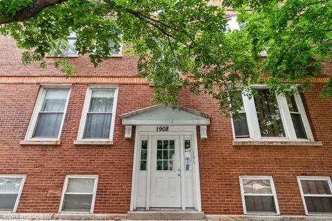 1908 N Fairfield Ave #3, Chicago, IL 60647