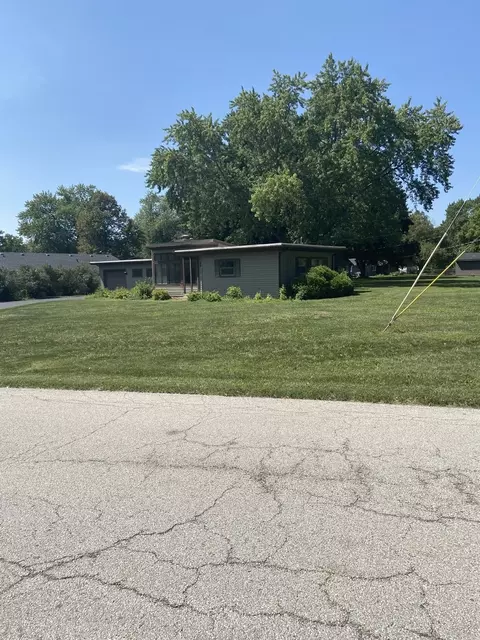 559 Rockwell Rd, Aurora, IL 60506