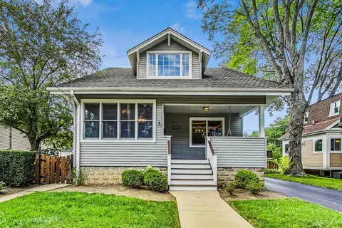 416 N Douglas Ave, Arlington Heights, IL 60004