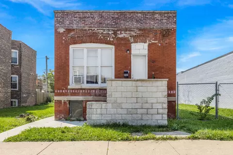 4525 W Adams St, Chicago, IL 60624
