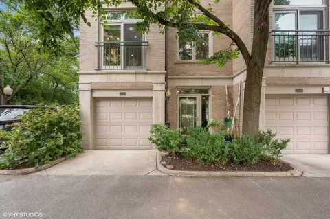 2727 N Janssen Ave, Chicago, IL 60614