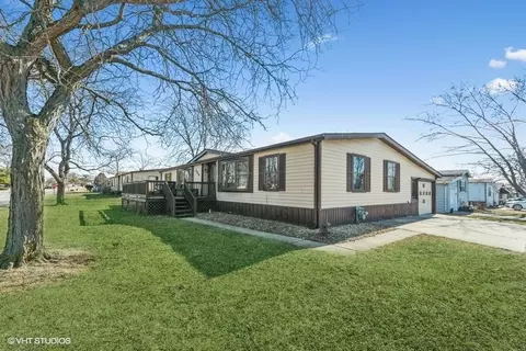 275 Blackthorn Rd, Matteson, IL 60443