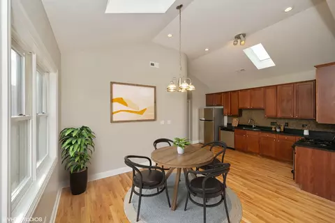 525 E Bowen Ave #3, Chicago, IL 60653 photo 4
