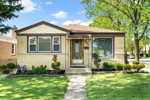 2848 Willow St, Franklin Park, IL 60131