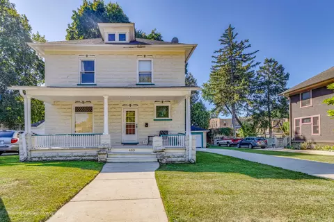 489 Mary Pl, Elgin, IL 60120