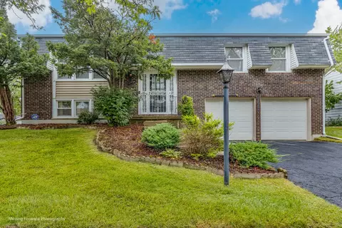 17730 Sarah Ln, Country Club Hills, IL 60478