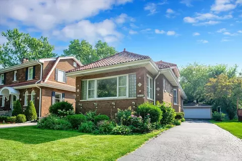 1517 S Crescent Ave, Park Ridge, IL 60068