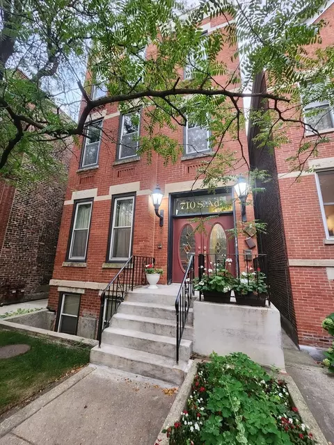 710 S Ada St, Chicago, IL 60607