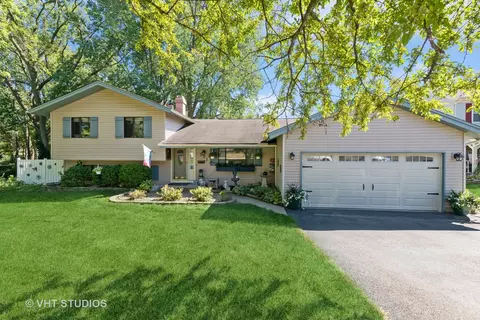 351 Ann St, Cary, IL 60013