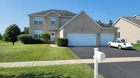 236 Saint Andrews Dr, Dekalb, IL 60115