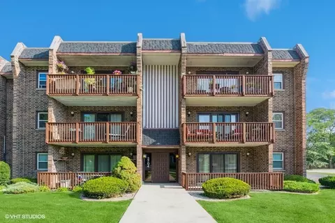3704 215th St #206, Matteson, IL 60443